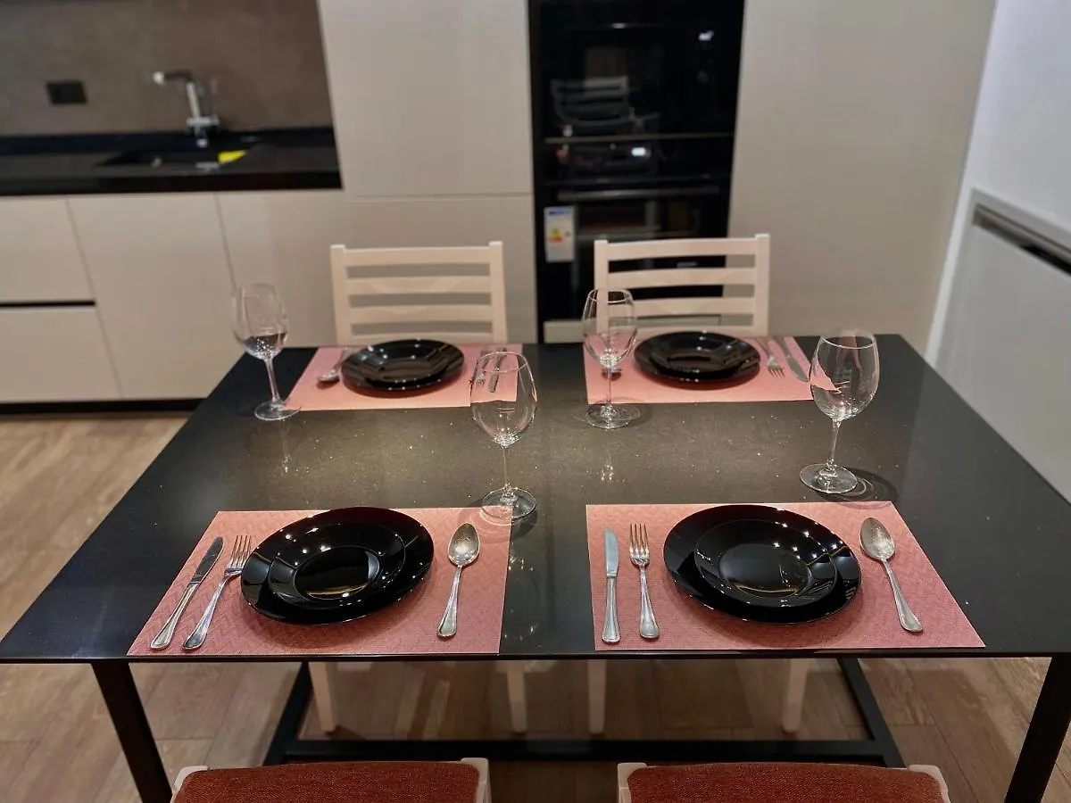 Lux Apartment 01 + Free Parking 地拉那